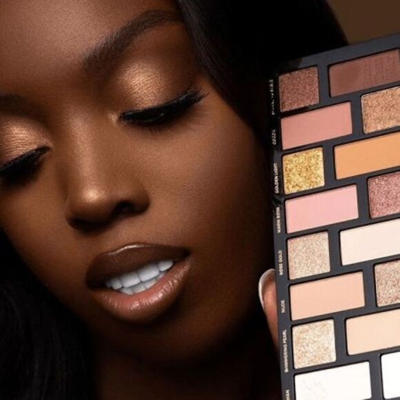 Too Faced The Natural Nudes Eyeshadow Palette - Picture 4 of 16